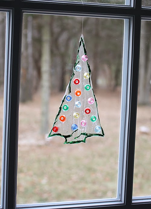 iLoveToCreate Blog Beaded Christmas Tree Sun Catcher