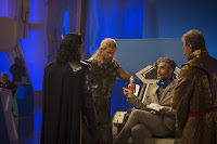 Thor: Ragnarok Taika Waititi and Chris Hemsworth Set Photo 3 (87)