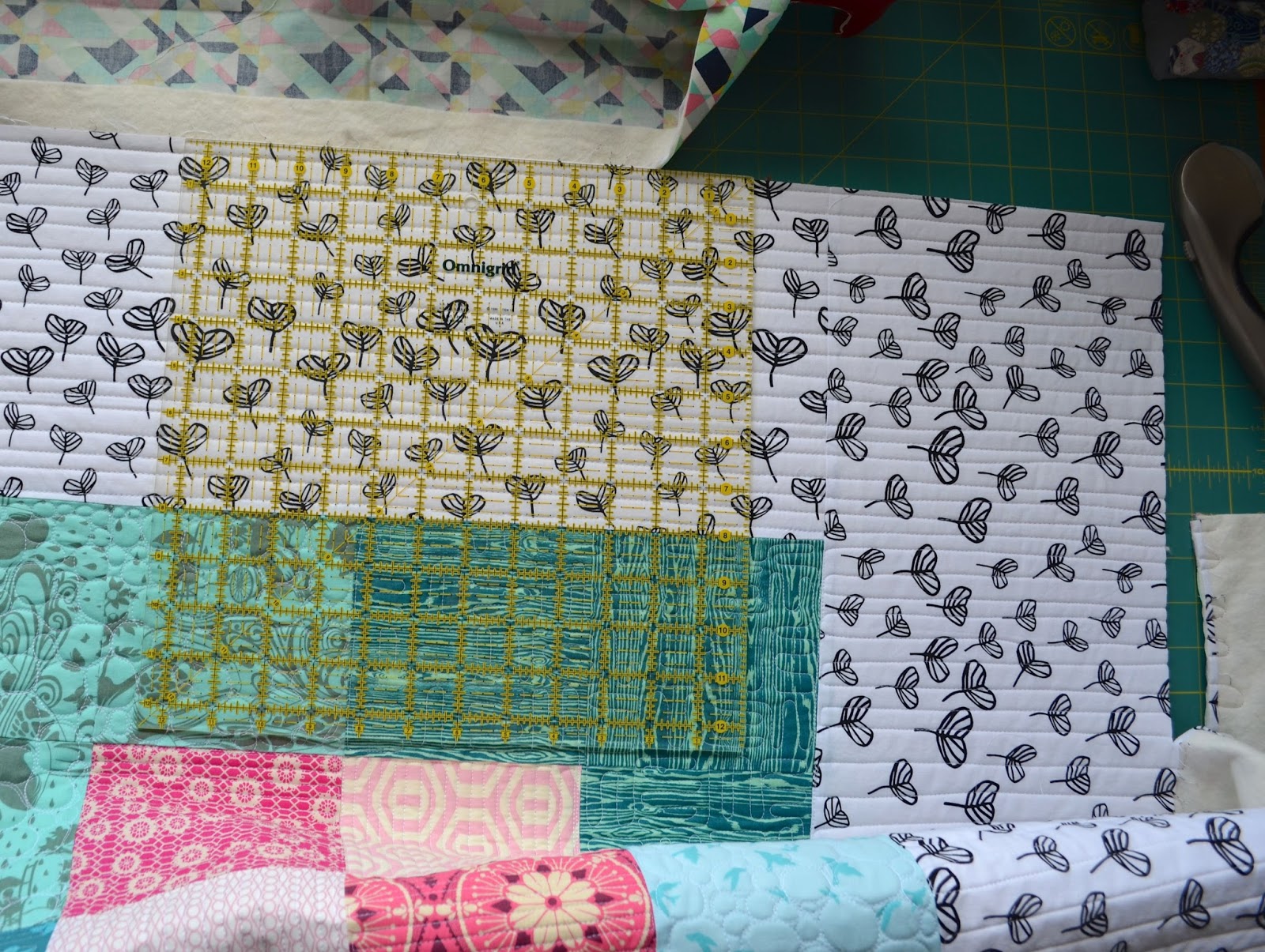she can quilt Quilt Binding Tutorial hand and machine stitched