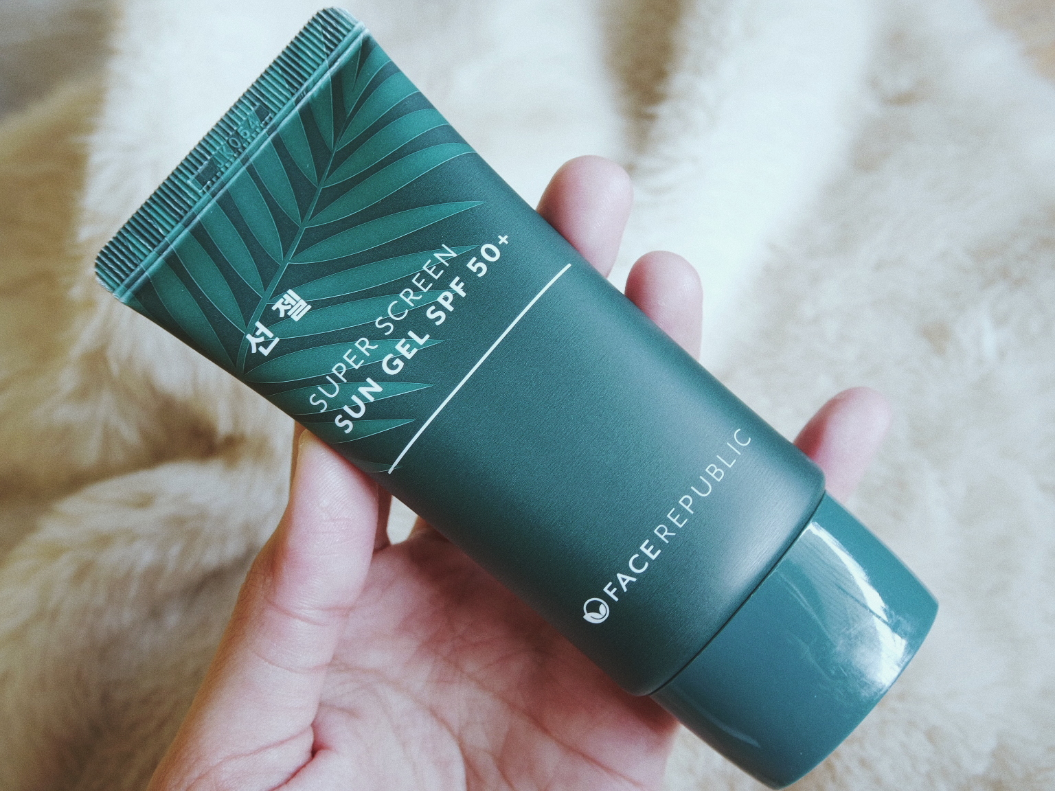 Face Republic Super Screen Sun Gel SPF 50+ Review pinkislovebynix