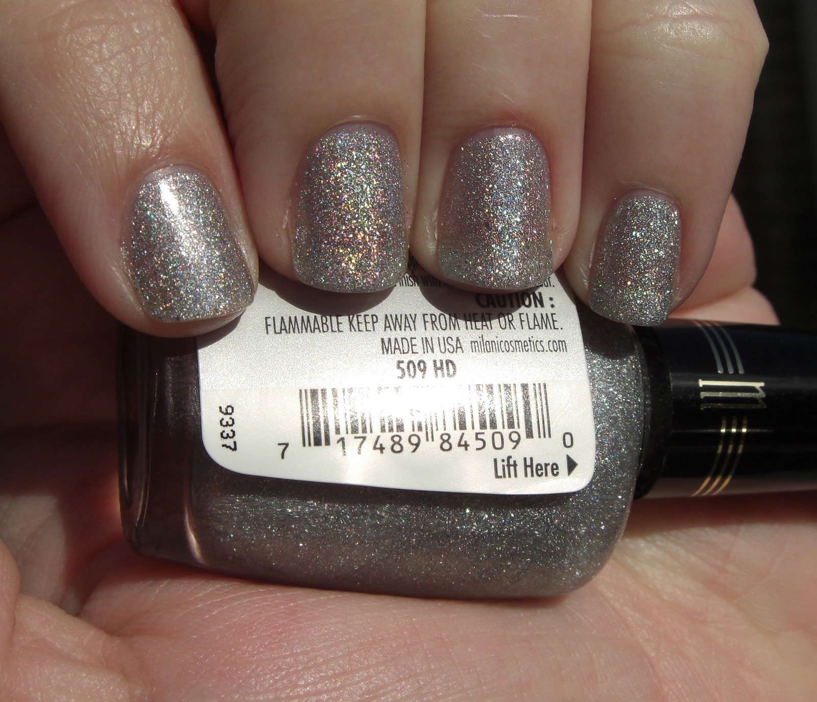 glitter obsession: Milani 3D Holographic Polish in HD