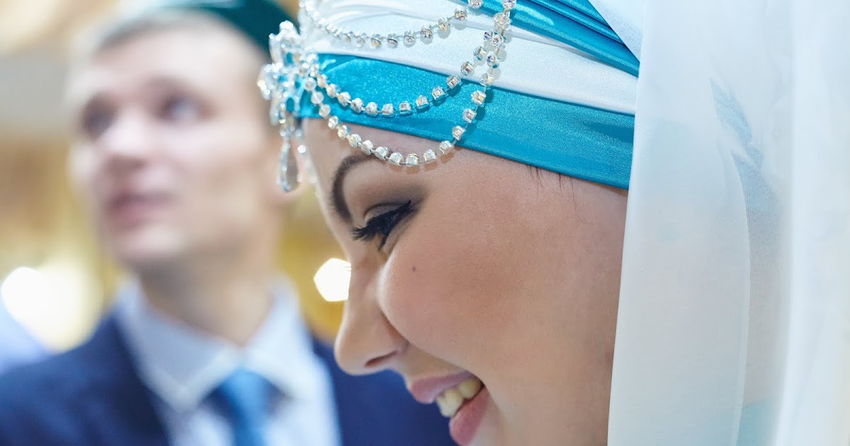 головной убор на никах с короной. свадьба в мечети. с днем никаха. никак свадьба. татары свадьба обычаи и традиции.