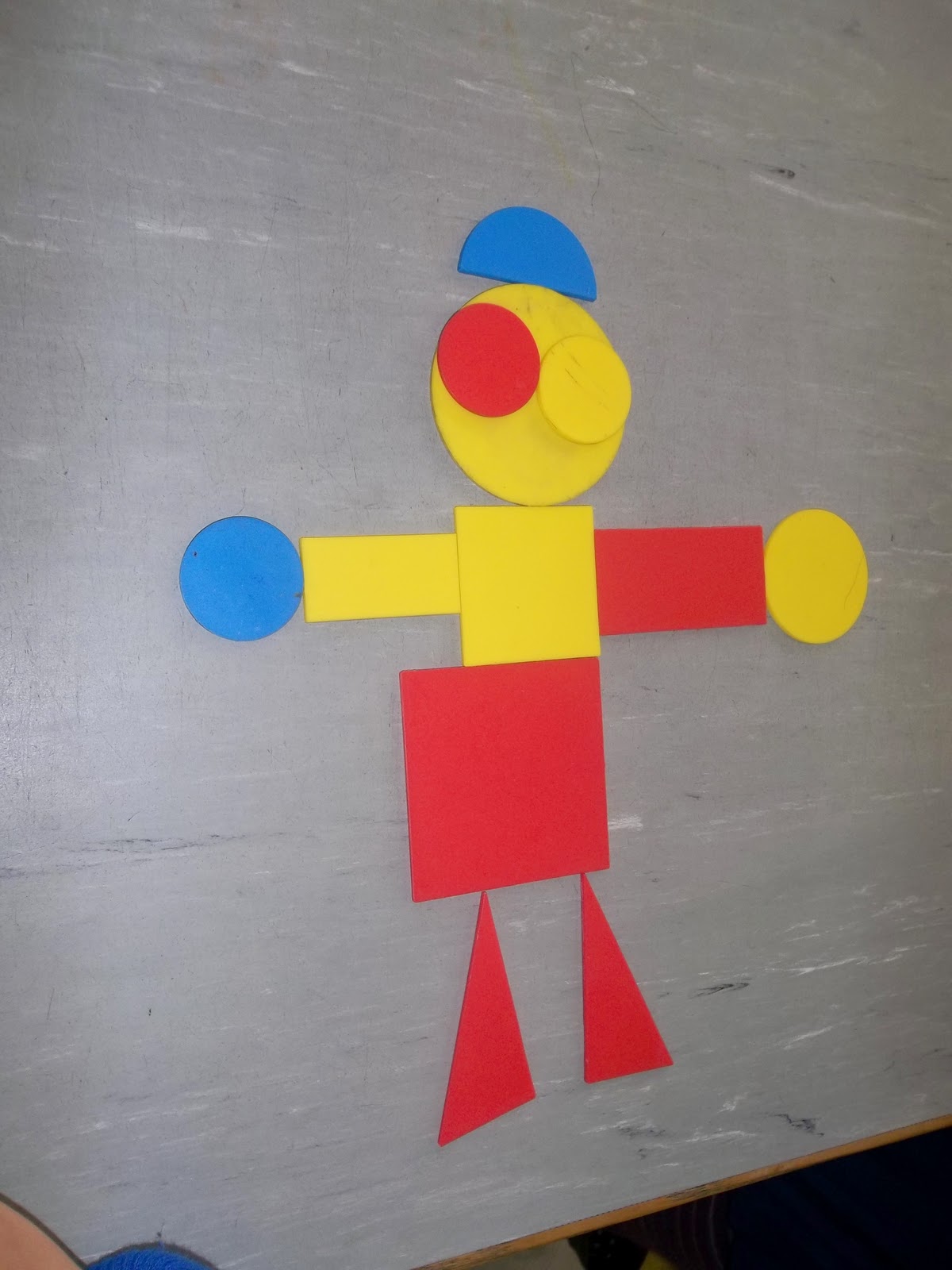 Maths Page: 2D shapes in Senior infants