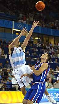 The Playoffs » Sergio Llull marca buzzer beater do meio da quadra pela Liga  ACB » The Playoffs