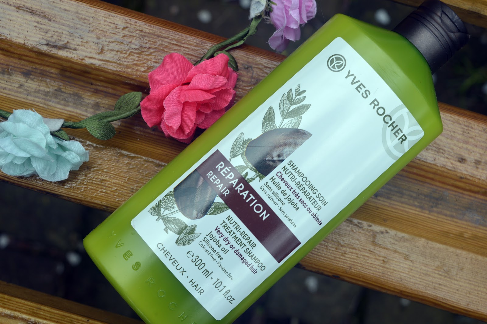 Odbudowujący szampon z olejkiem jojoba, Yves Rocher Szafa Zapachów