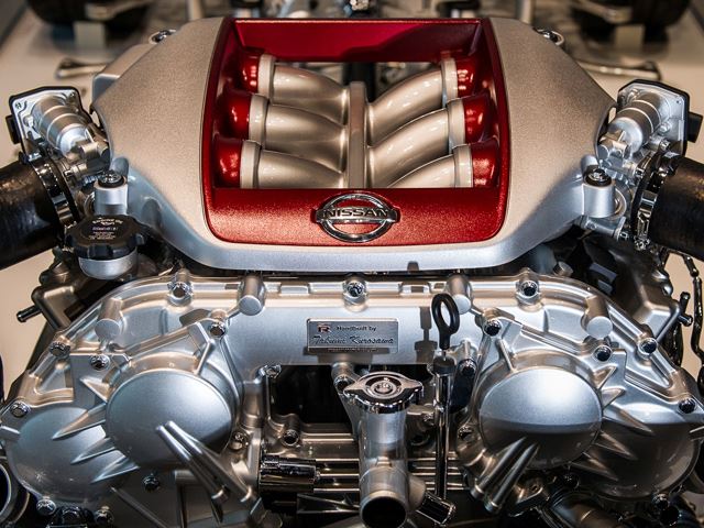 Informasi tentang mobil: 8 Tangan Dibalik Hebatnya Mesin Nissan GTR