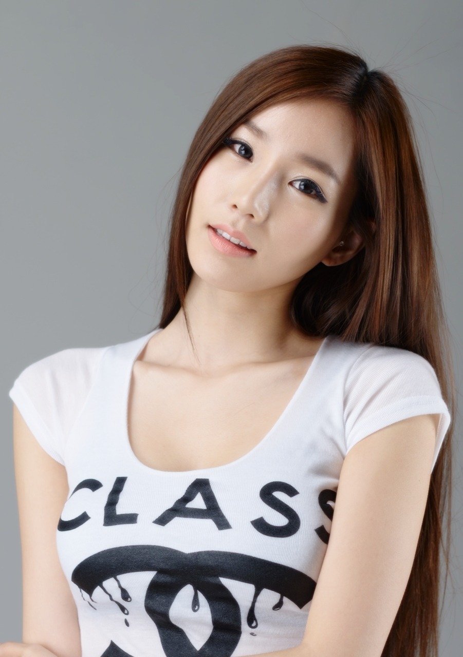 Honey Lee Ji Min Honey Lee Ji Min