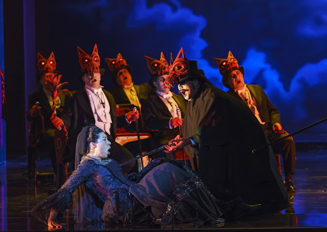 Verdi: Un ballo in maschera -  Mary Elizabeth Williams, Jihoon Kim - Welsh National Opera - (Photo © Bill Cooper)