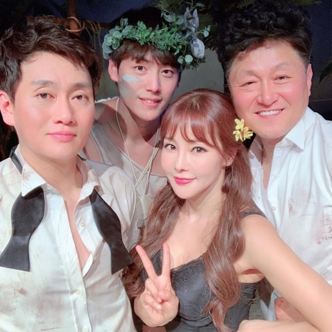 비슷한 시기에 둘 다 연극 데뷔한 류필립 미나 | 인스티즈