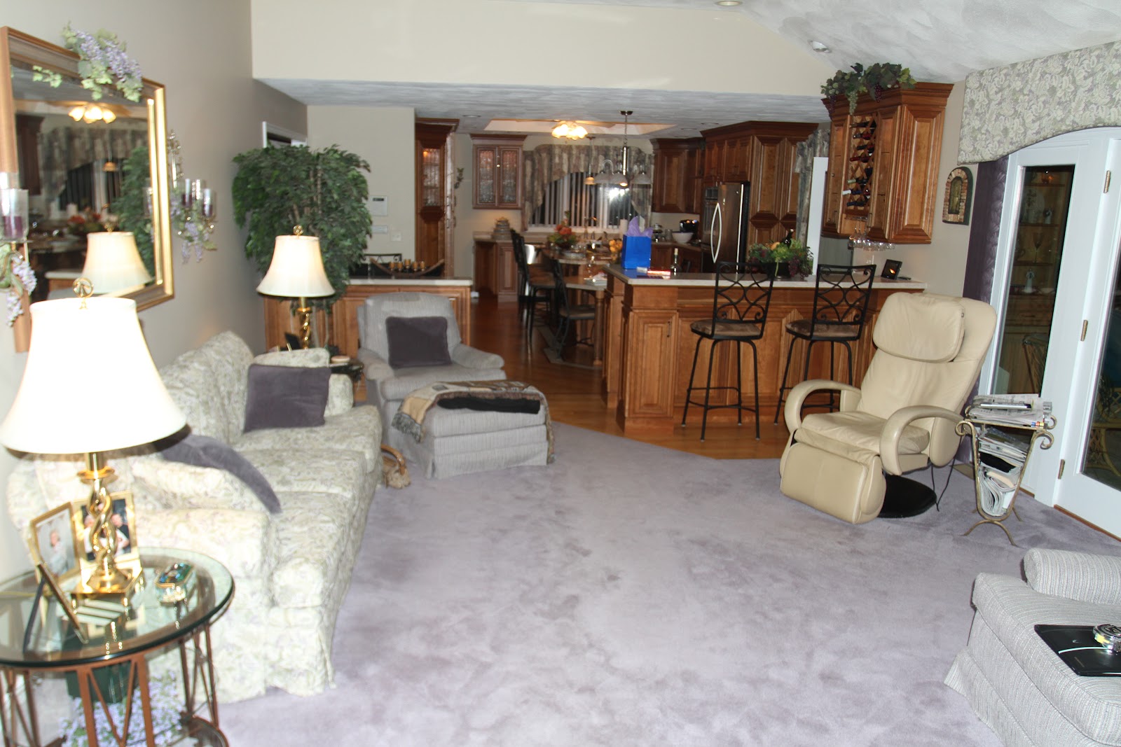 B & D House of Carpets Burlington MA Carpet & Flooring Store