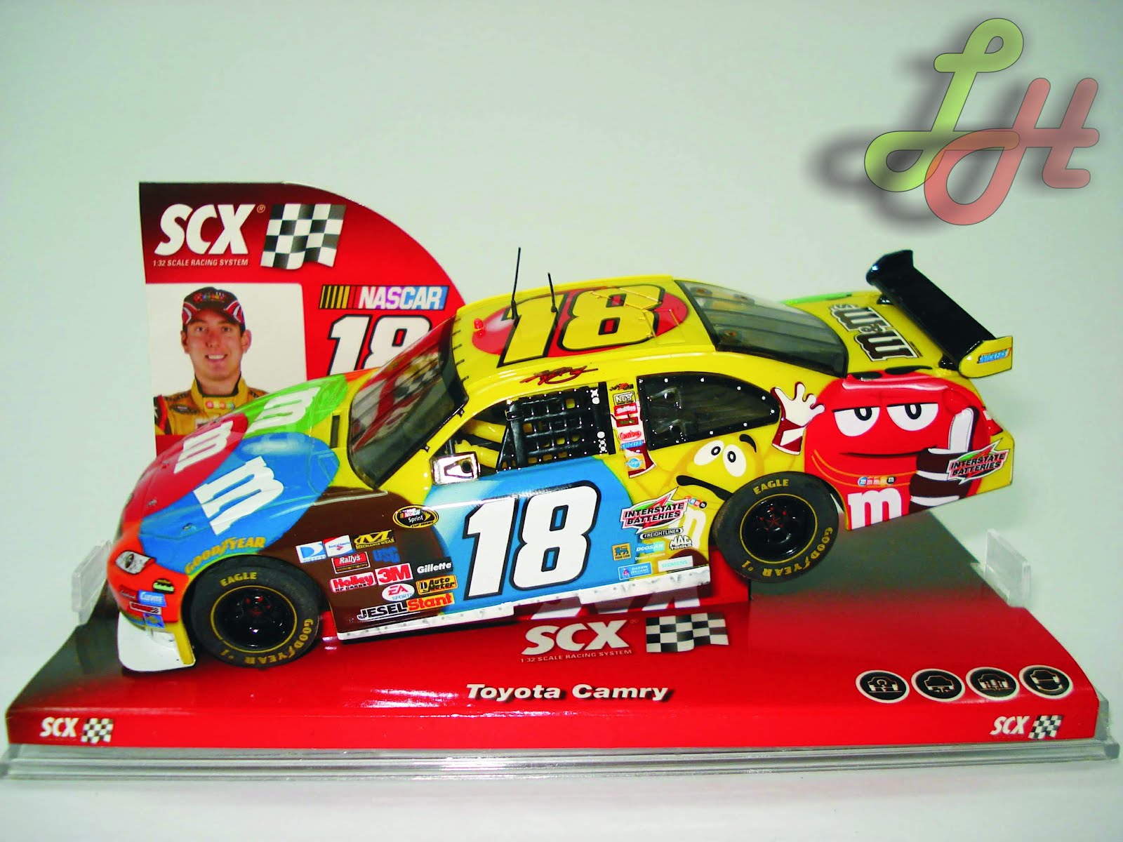 Slot: SCX Nascar Toyota Camry