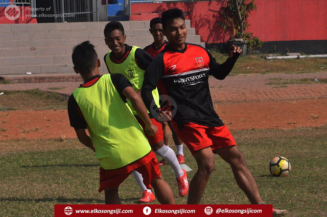 Ari Budiawan : Semoga Semua Suporter Besok Yang Hadir Di Stadion Memberikan Dukungan Yang Maksimal Ari Budiawan : Semoga Semua Suporter Besok Yang Hadir Di Stadion Memberikan Dukungan Yang Maksimal