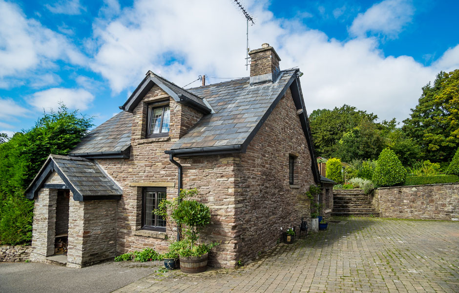 Living Large In Small Spaces Cobbler's Cottage A Joyful Cottage
