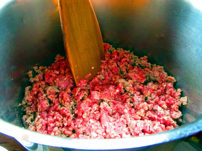 Chili con carne by Laka kuharica: sauté ground beef