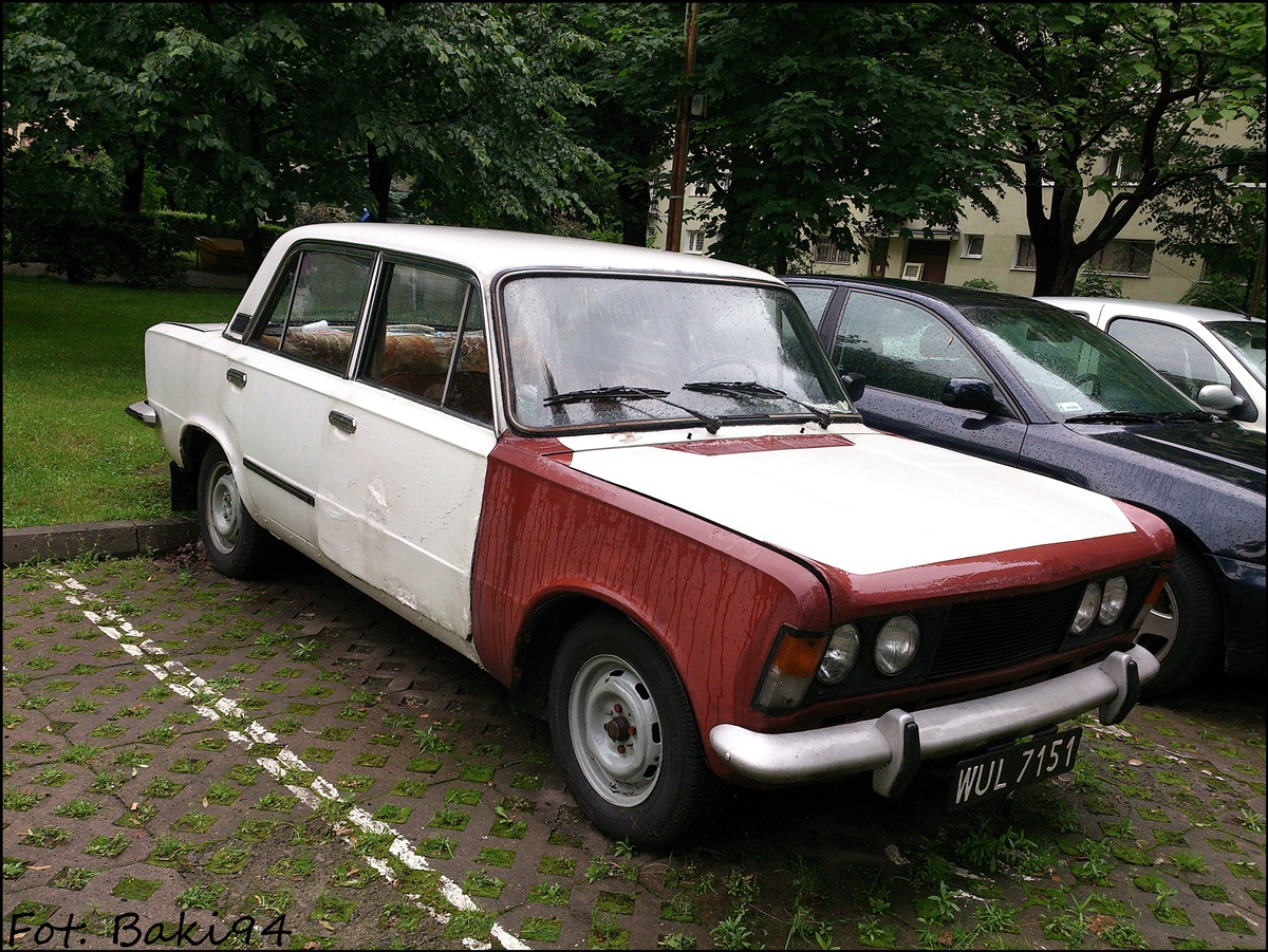 Pobliska Ulica 1973/74 Polski Fiat 125p
