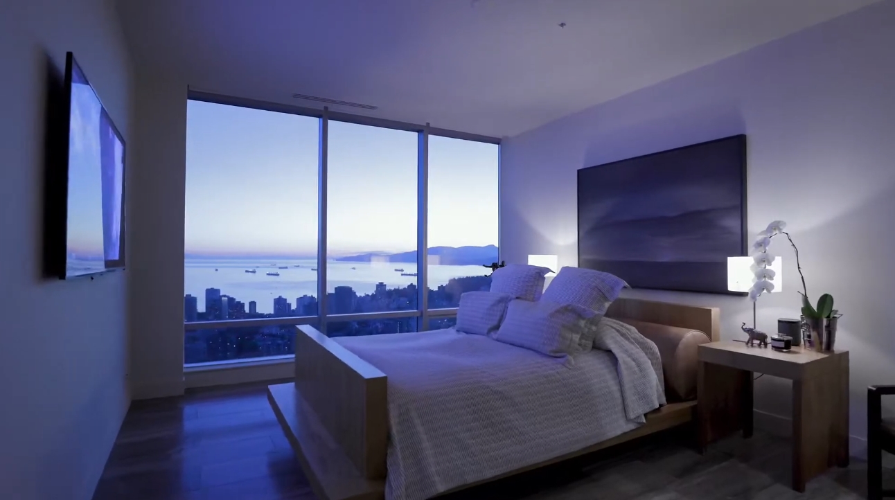28 Photos vs. 1128 West Georgia Street #4901, Vancouver vs. Luxury Condo Interior Design Tour