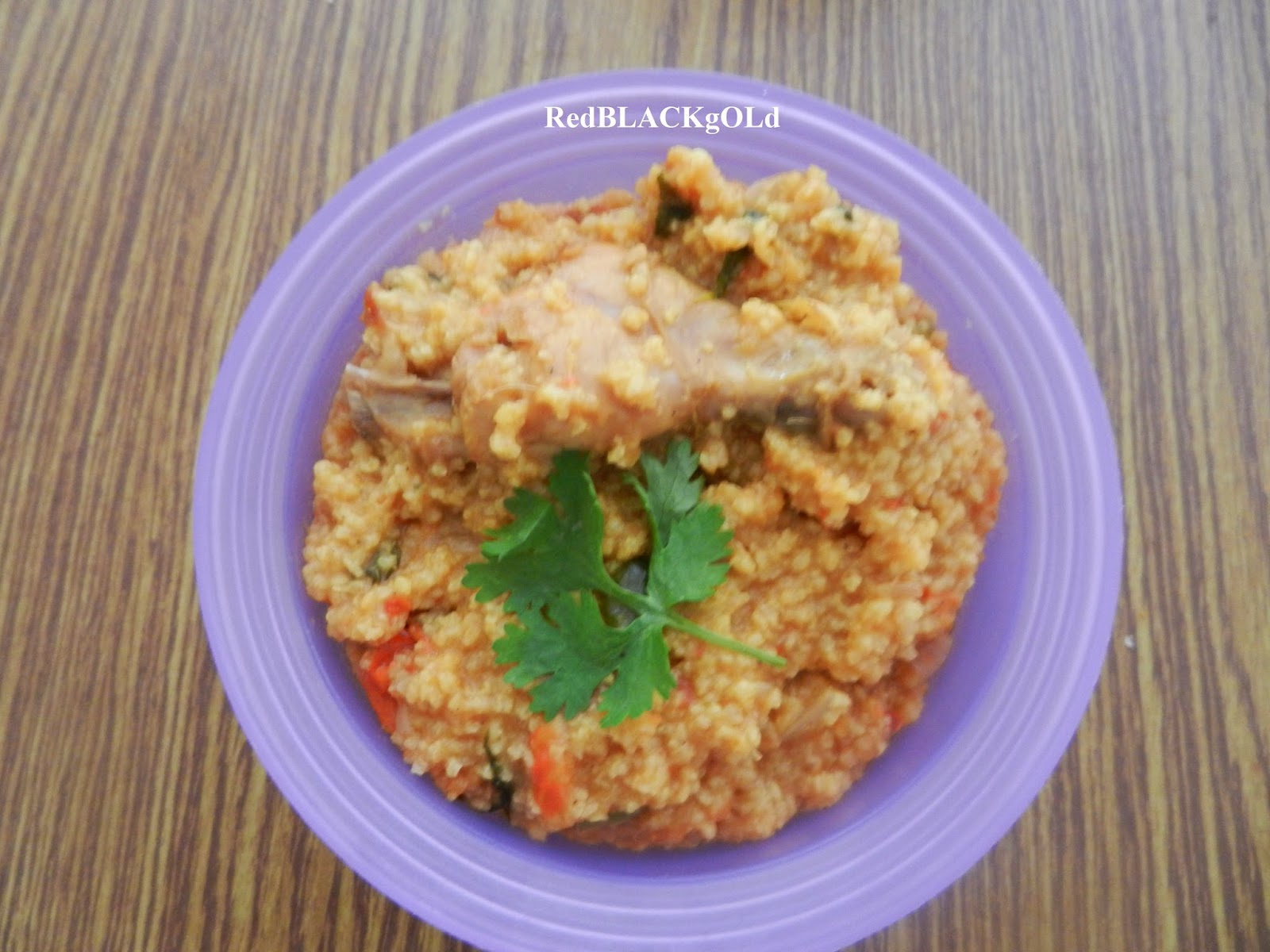 RedBLACKgOLd Thinai (Fox Tail millet) Chicken Biryani