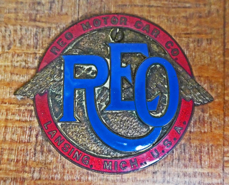 American Auto Emblems REO