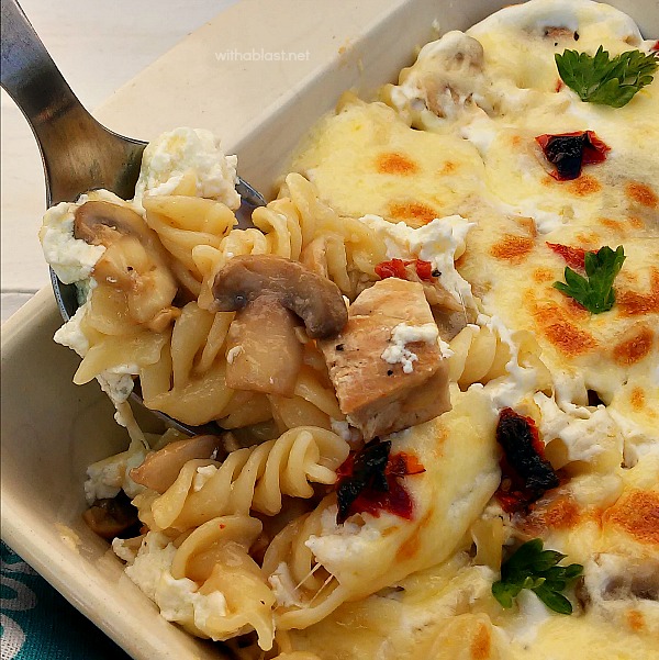 Filling,delicious AND family approved Cheesy Chicken Pasta with Sundried Tomatoes and Mushrooms !