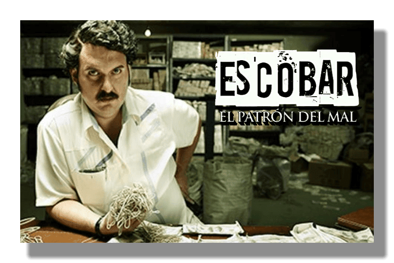 Pablo Escobar en una bodega llena de dinero