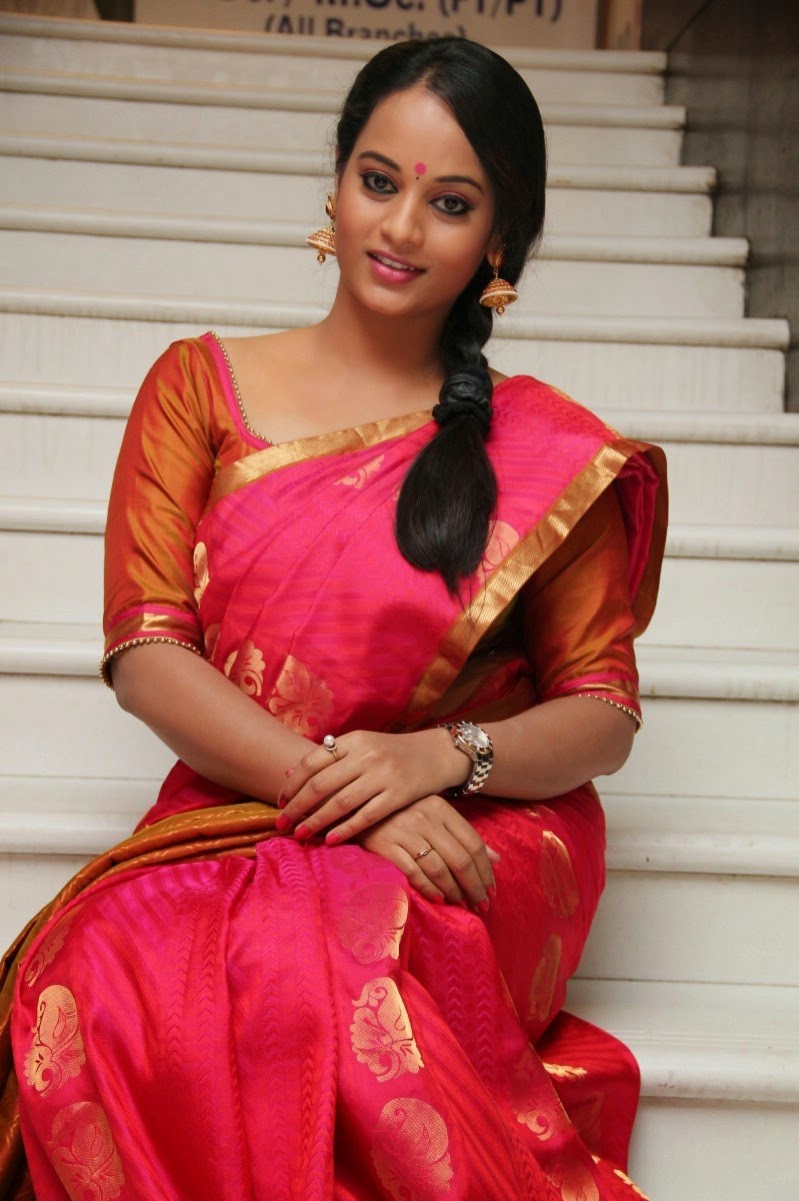 Actress Suja Varunee Latest Saree Stills - Cine Gallery