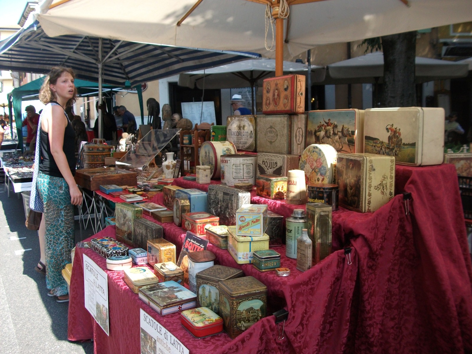LA BROCANTE DE BLANCHE Antiquariato a SAN ZENO ( Verona)