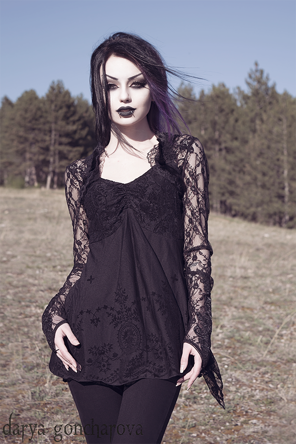 OFFICIAL DEVILNIGHT BLOG: Gothic model's show -- Darya Goncharova