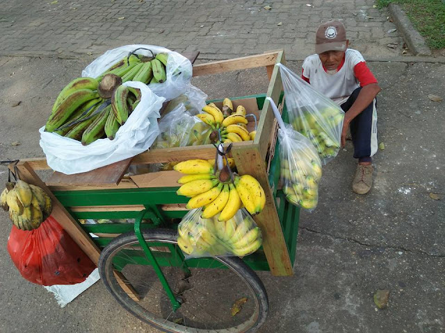 Bikin Nangis Bacanya! Jual Pisang Laku Hanya Satu Sisir, Kakek Ini Malah Kehilangan Uang 1.1 Juta Bikin Nangis Bacanya! Jual Pisang Laku Hanya Satu Sisir, Kakek Ini Malah Kehilangan Uang 1.1 Juta