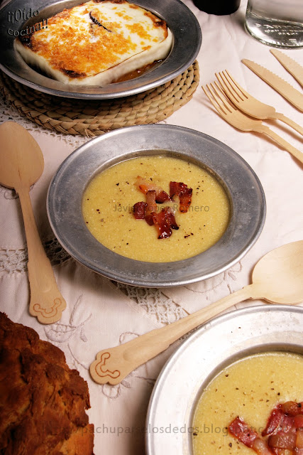  Crema de patatas con tiritas de panceta 