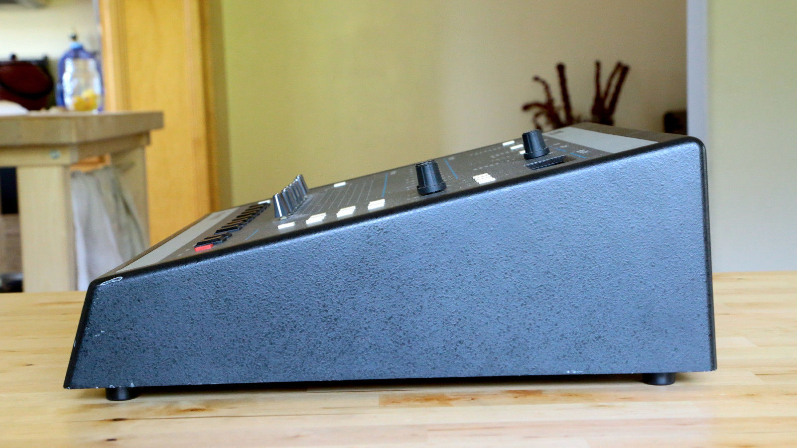 MATRIXSYNTH: Emu Sp1200 Vintage Sampling Drum Machine SN 019704435