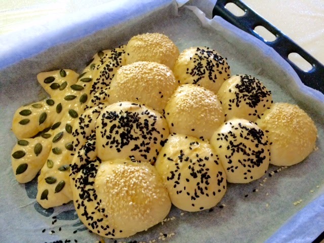 חלה בצורת אשכול ענבים