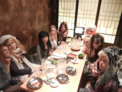 Moda, musica y algo mas...: Gyaru Friends