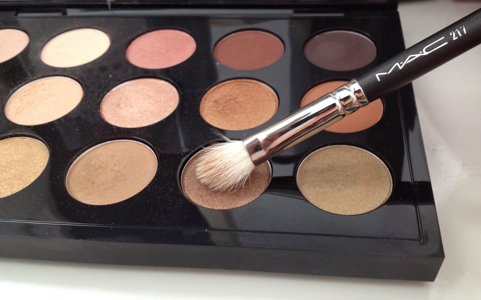 My Beautopia MAC Monday MAC 217 Blending Brush