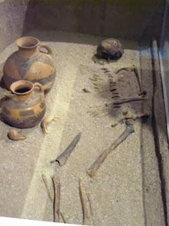 ΤΑ ΜΕΝΧΙΡ ΤΗΣ ΕΛΛΑΔΟΣ ΚΑΙ ΤΗΣ ΕΥΡΩΠΗΣ ΤΕΚΜΗΡΙΑ ΤΟΥ ΝΕΟΛΙΘΙΚΟΥ ΠΟΛΙΤΙΣΜΟΥ  