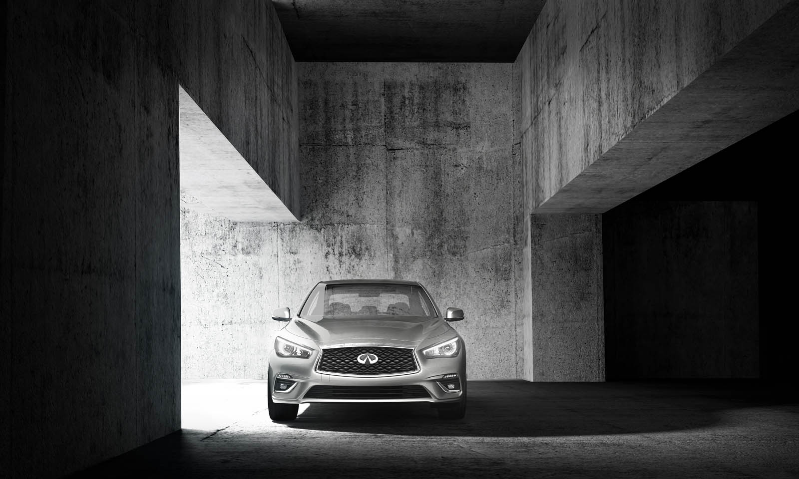 [Imagen: 25_2_INFINITI_Q50_MY18_PureLuxe_Front.jpg]