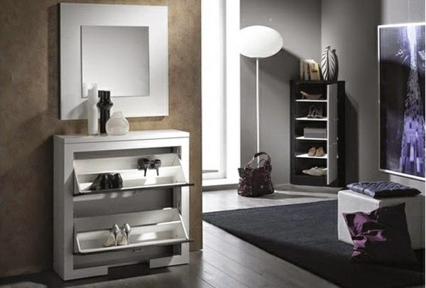 Shoe cabinet with mirror for more shine in the apartment