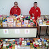 El CB Ambroz entrega los alimentos recogidos a la Cruz Roja