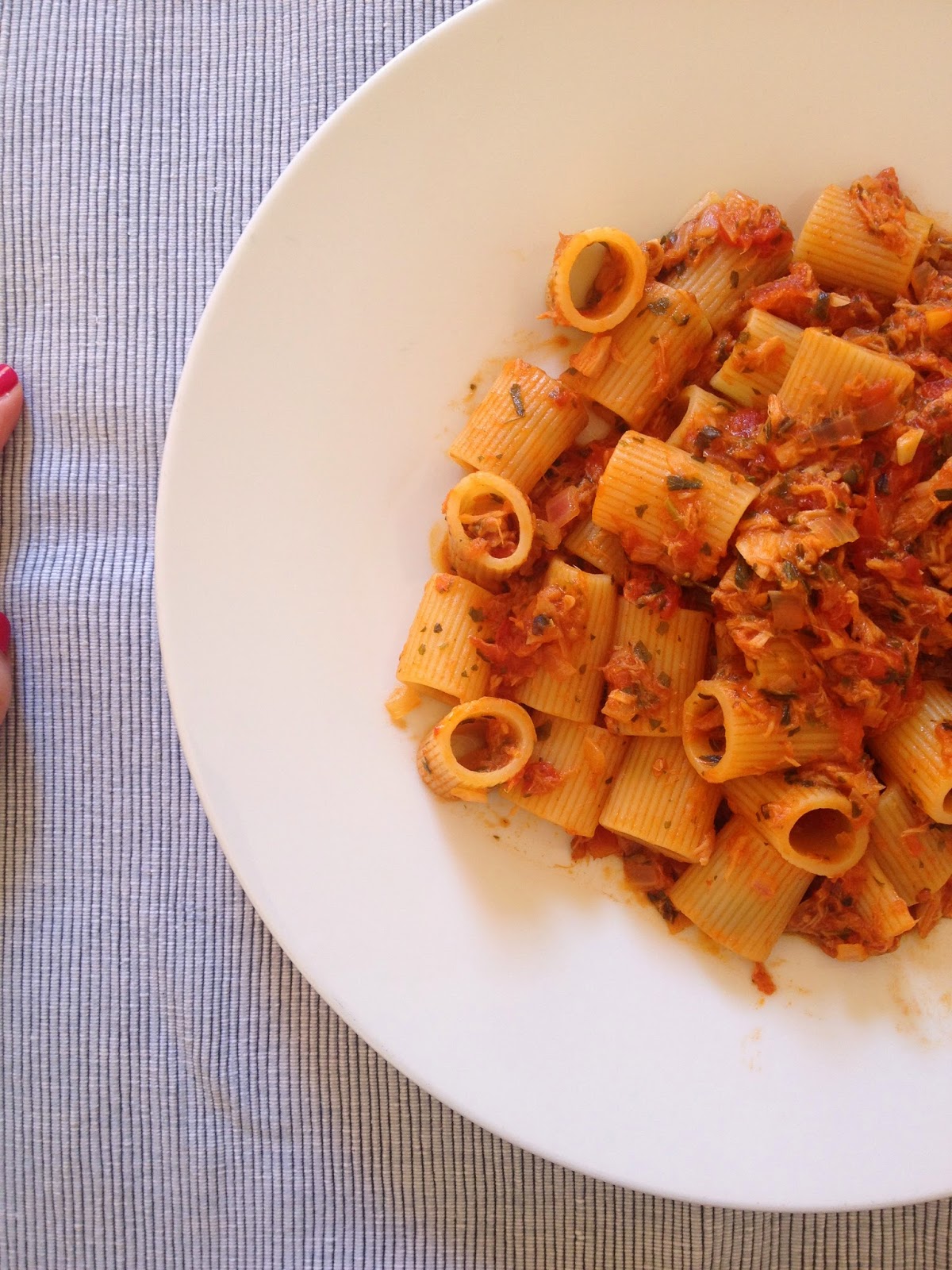 La Pantorteria: MEZZE MANICHE CON RAGU' DI TONNO