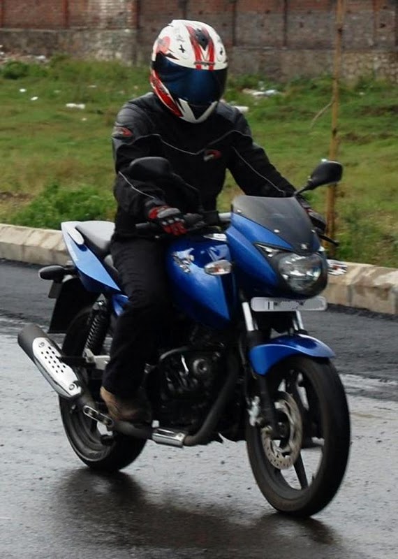 Bajaj 180 Pulsar Wallpapers