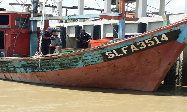 Polis cekup Minah Pendek hina TMJ di tengah laut