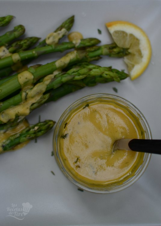 Espárragos con salsa holandesa 03