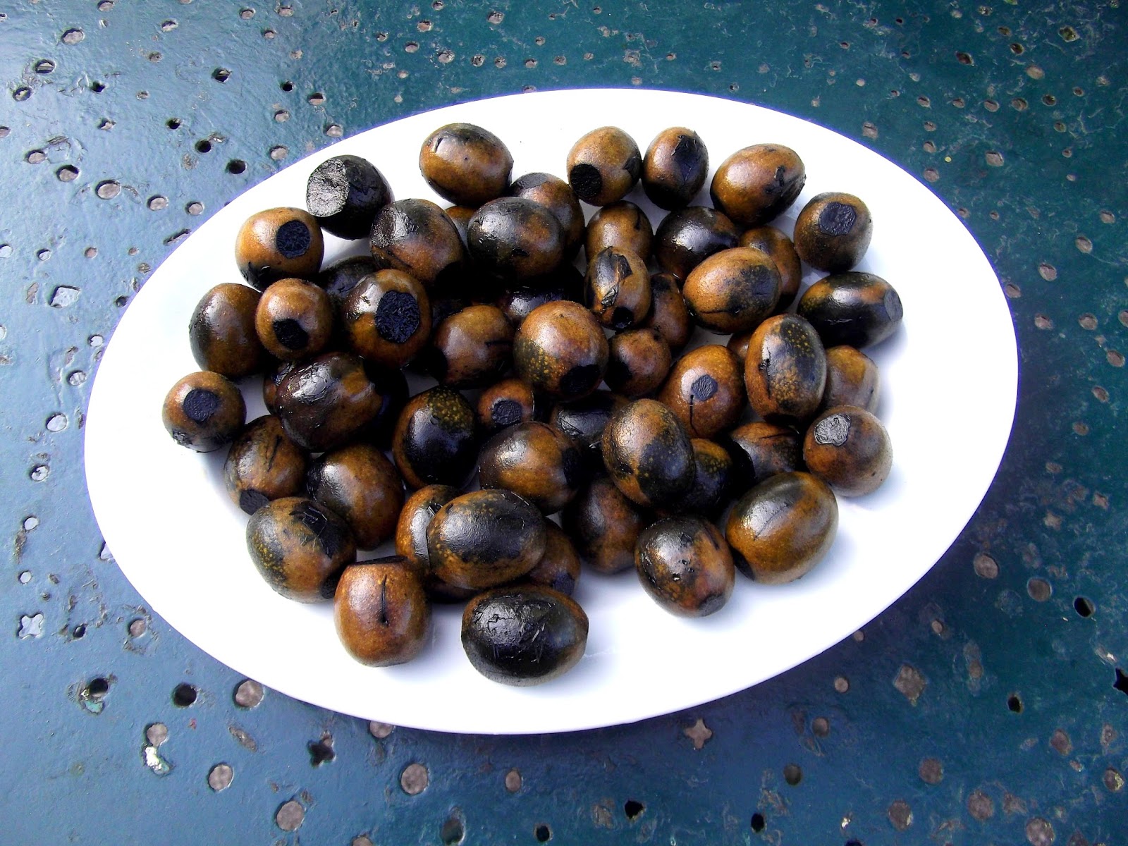 Magnon's Meanderings Pickled Walnuts; update.