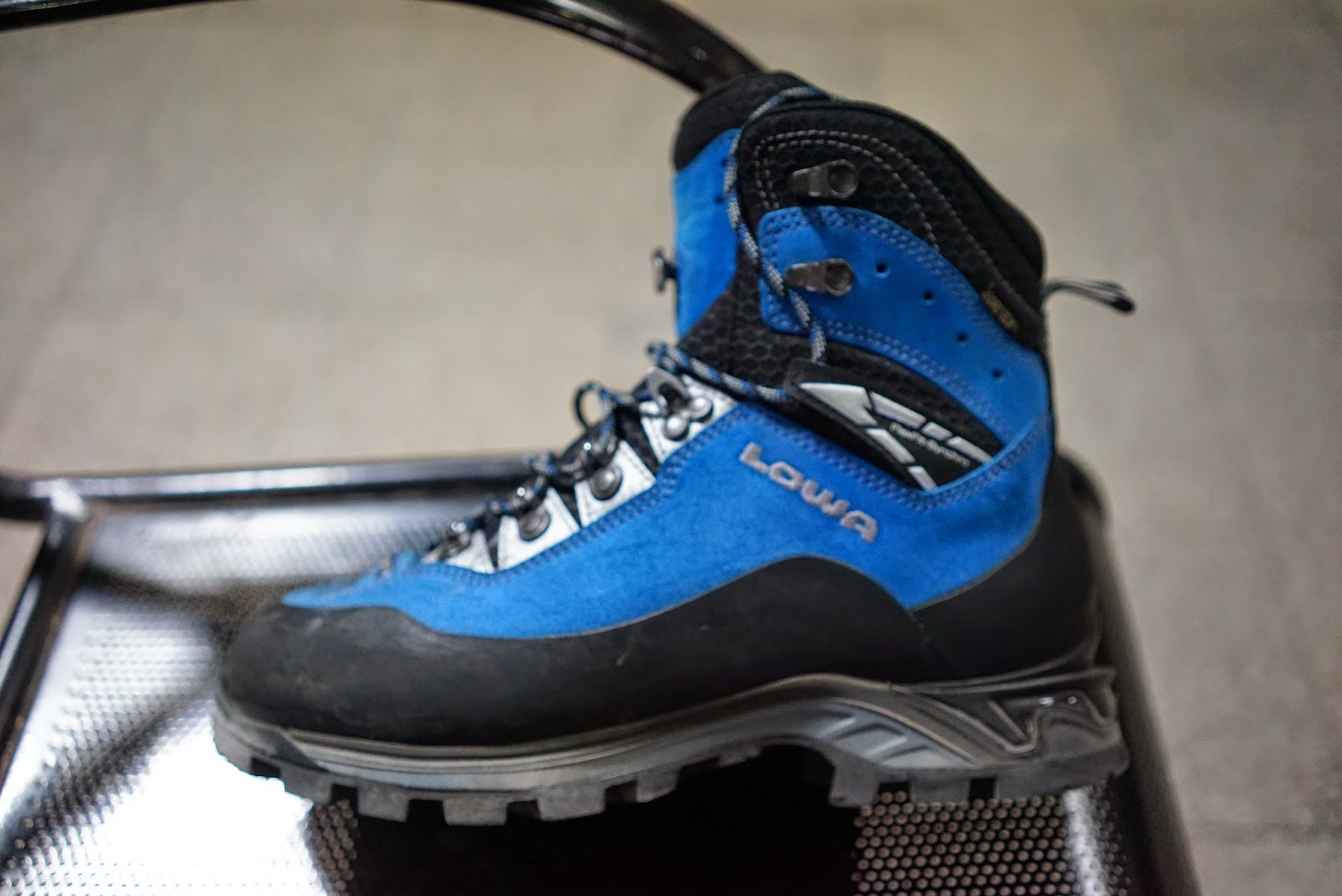meester Bijdrage In detail Gilian Lee's Mountaineering Adventures: Lowa Clevedale Pro GTX boots  -EU39.5, US7, UK6, 253mm