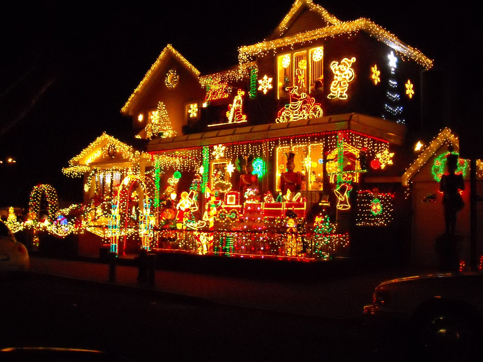 lesbologrinioto: j'aime bien les decoration de noël de brooklyn en