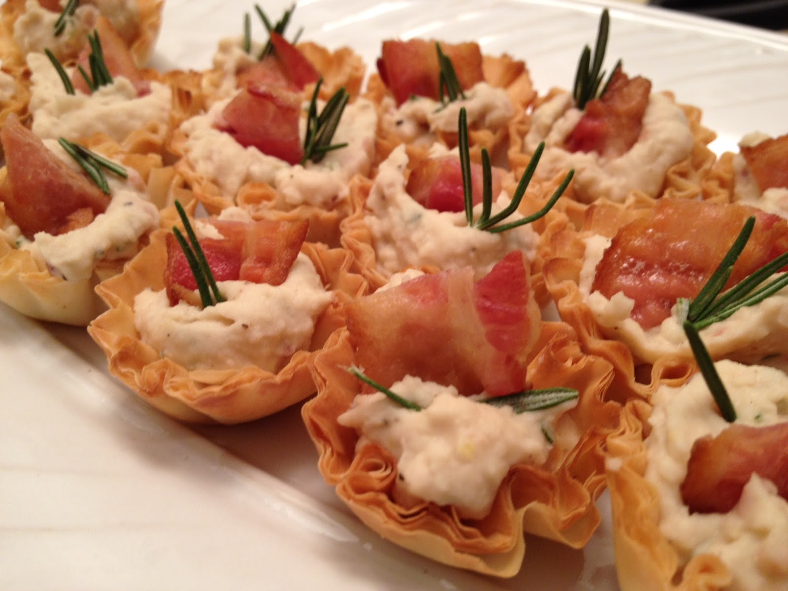 The Full Plate Blog easy entertaining + white beanbacon dip with rosemary