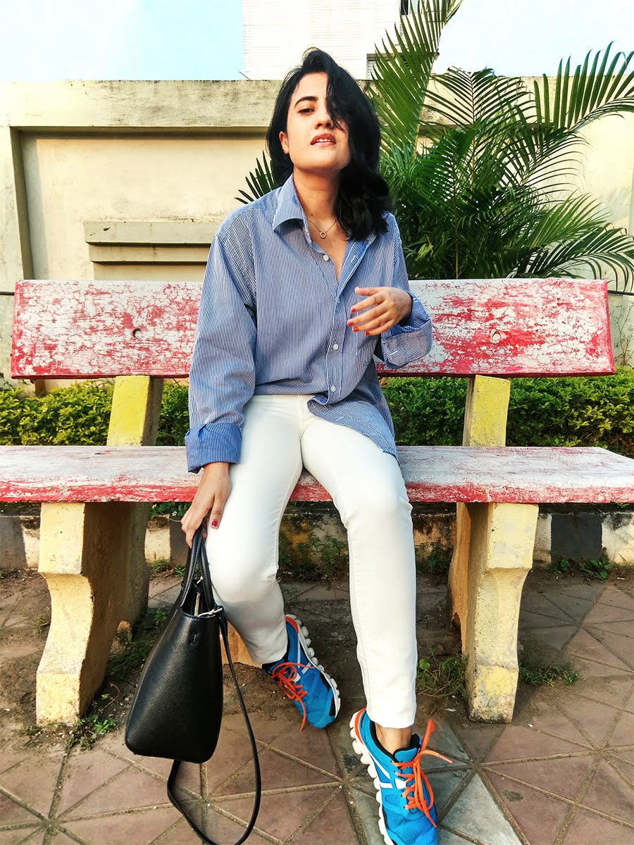 GOLDEN HOUR \\ STRIPE SHIRT |STYLE AND ILLUSTRATION BLOG BY DHEERA JOSHI striped blue shirt ,Levi's white denim, Reebok Hexaffect shoes,indianstyleblogger