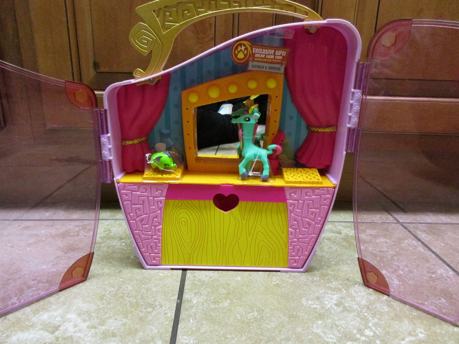 The Animal Jam Whip Animal Jam Dress Up Closet Toy Review