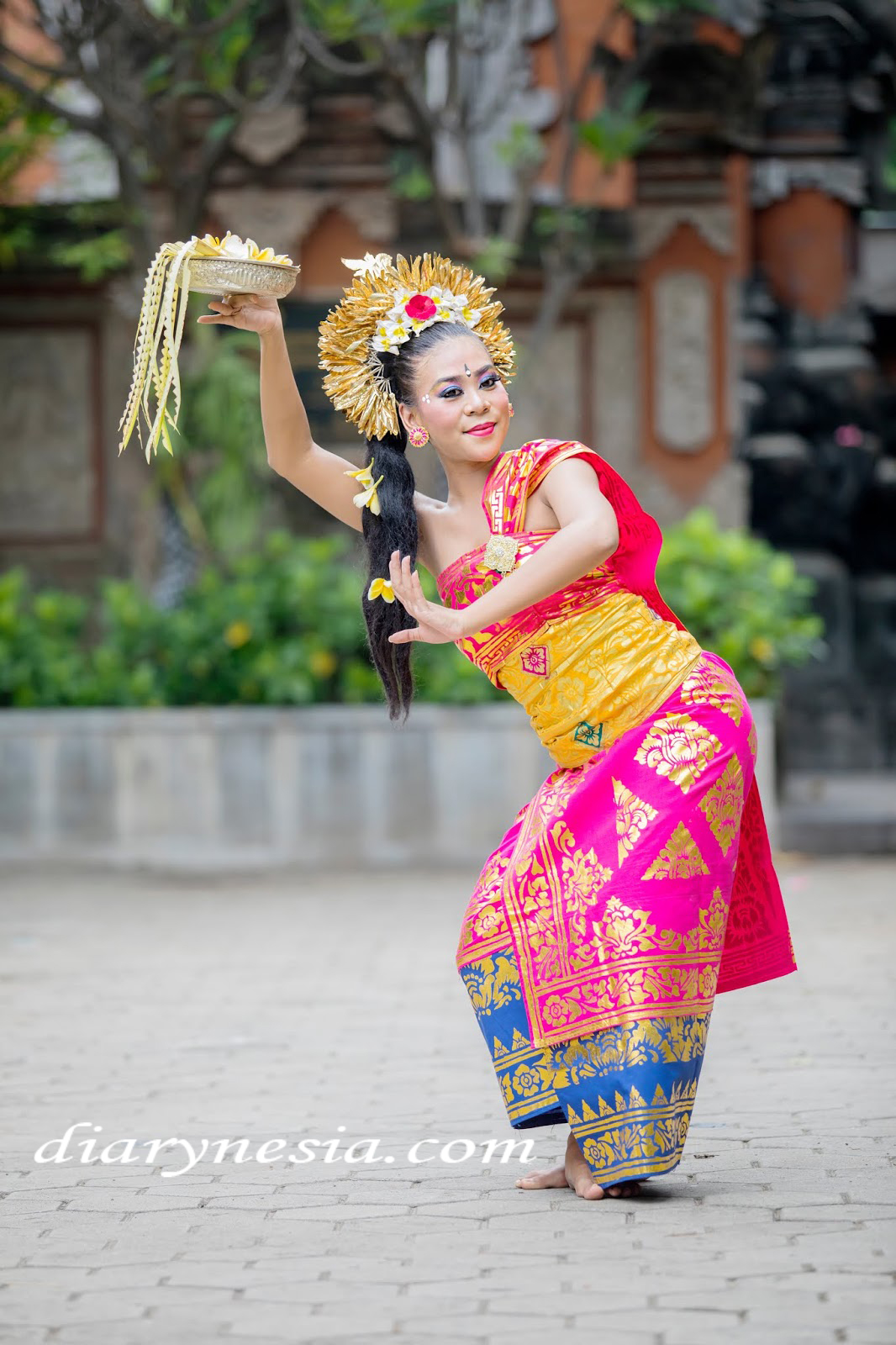 all about traditional balinese dance, how to see traditional balinese dancing, bali tourism, diarynesia