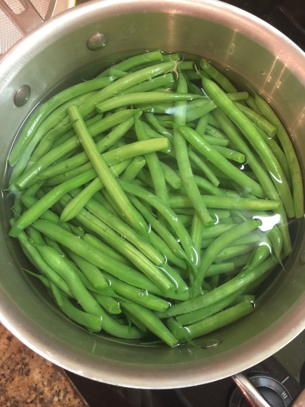 Little Magnolia Kitchen RED WINE VINEGAR AND GARLIC GREEN BEANS