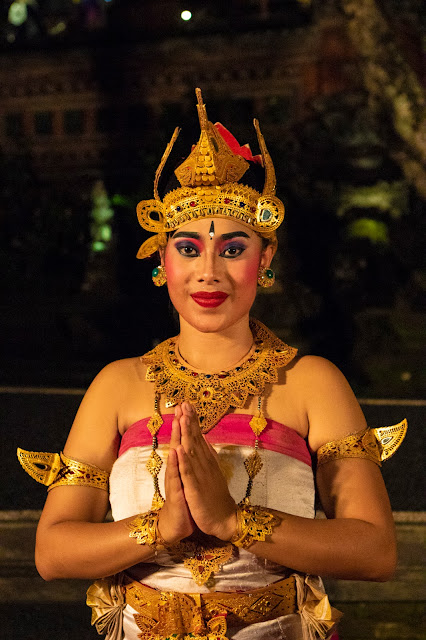 Danza tradizionale balinese Tempio Saraswati, Ubud-Bali